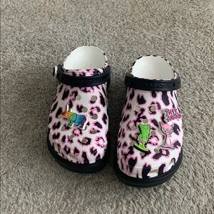 Crocs x Ron English party animals Leopard Bae platform Clog 9